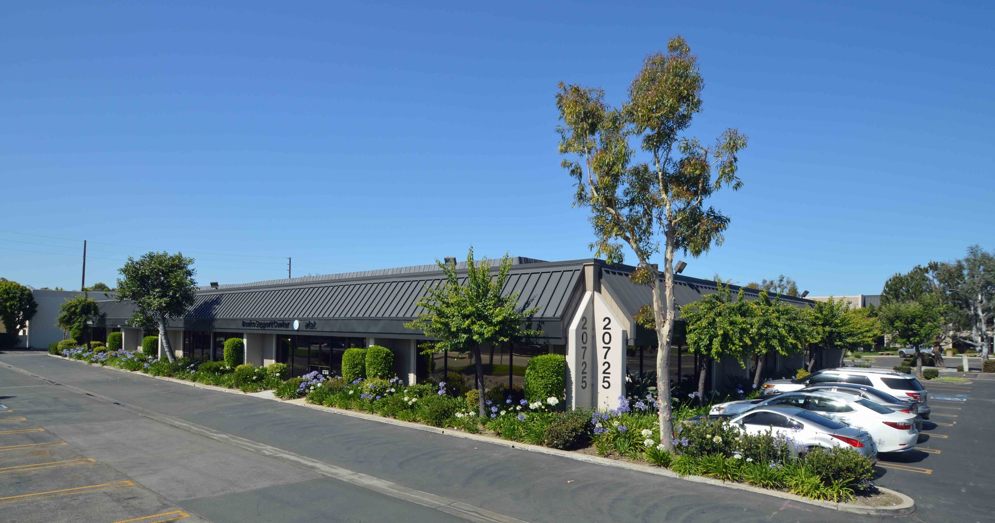 20725 S Western Ave, Torrance, CA à louer Photo de l’immeuble– Image 1 sur 3