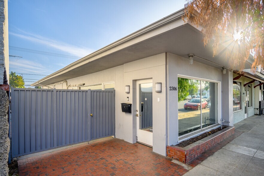 2304-2306 Burbank blvd, Burbank, CA à vendre - Photo de l’immeuble – Image 3 sur 60