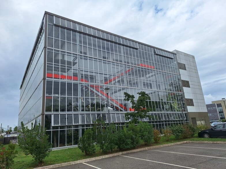 Bureau dans Le Haillan à louer - Photo de l’immeuble – Image 1 sur 14