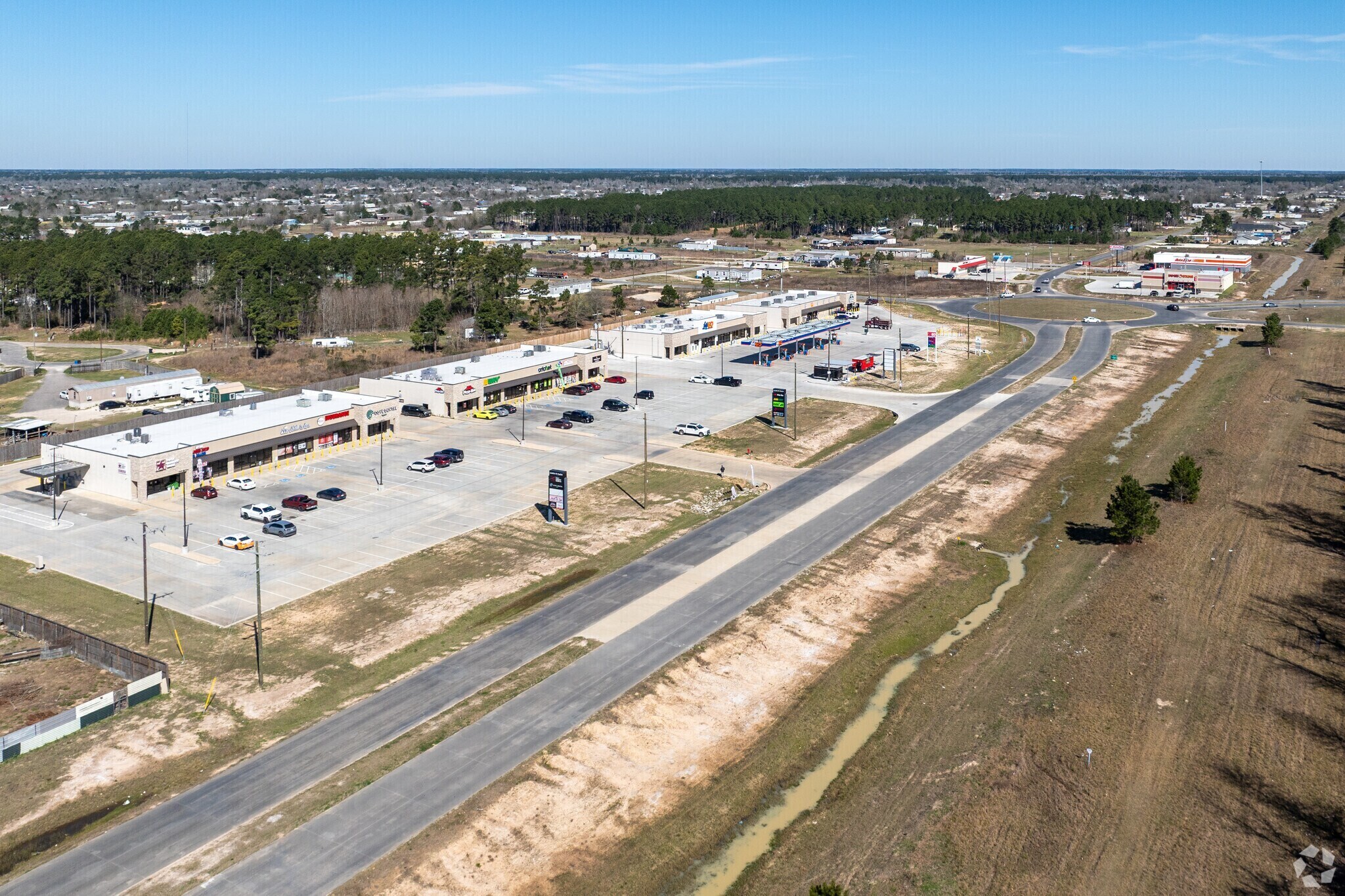 1075 CR 5270, Cleveland, TX à louer Photo principale– Image 1 sur 17