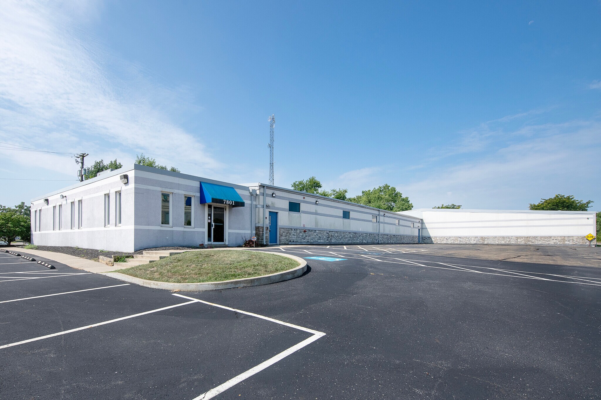 7801 NW Freedom Ave, North Canton, OH à louer Photo de l’immeuble– Image 1 sur 14