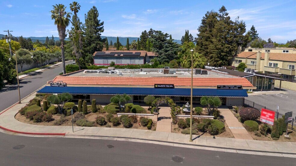 1123-1125 Luchessi Dr, San Jose, CA à vendre - Photo de l’immeuble – Image 2 sur 24