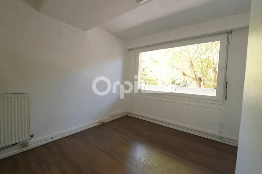 Bureau dans Lyon à vendre - Photo de l’immeuble – Image 2 sur 7