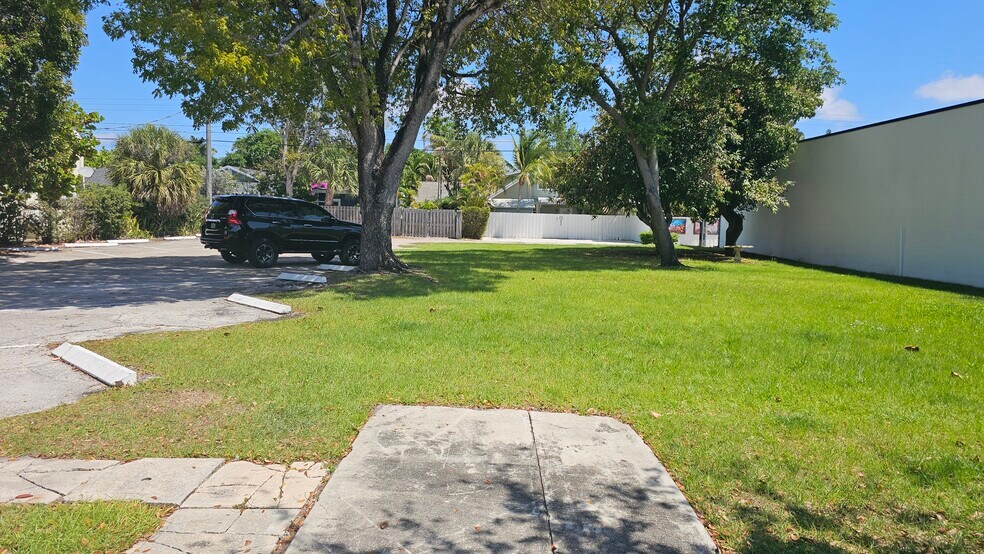202 N Federal Hwy, Lake Worth, FL à vendre - Photo de l’immeuble – Image 2 sur 22