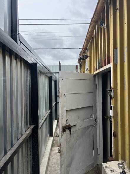 3242 Fowler St, Los Angeles, CA à vendre - Photo de l’immeuble – Image 3 sur 16