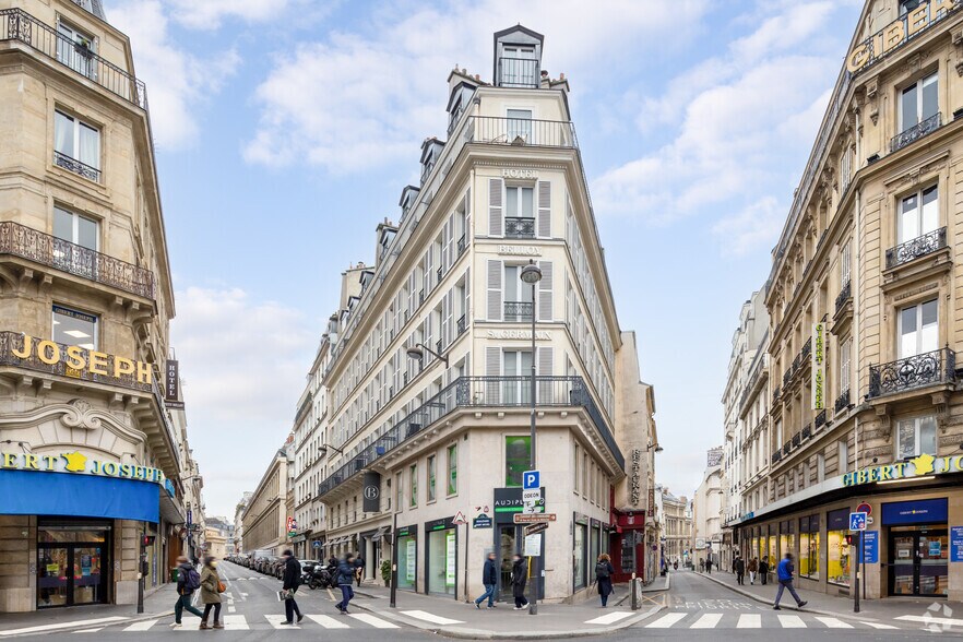 Local commercial dans Paris à louer - Photo principale – Image 1 sur 2