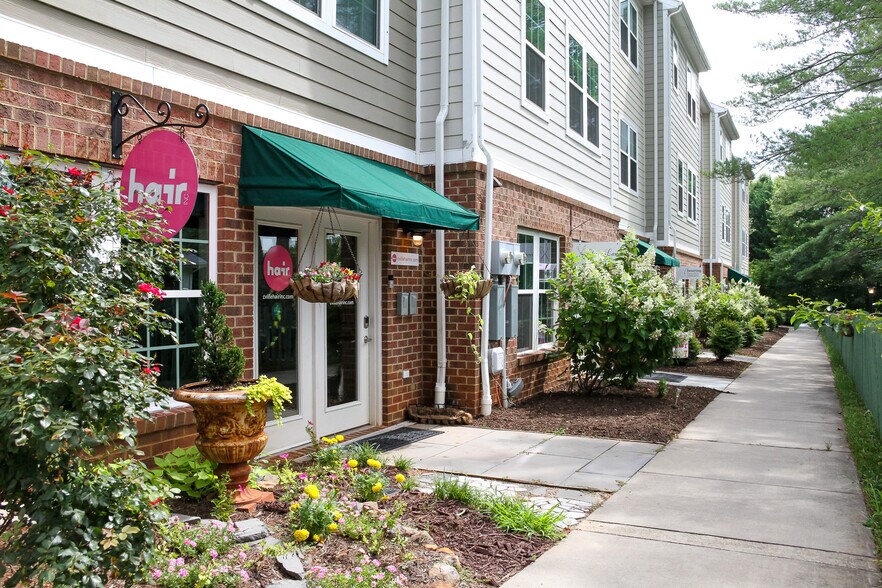 580 Radford Ln, Crozet, VA à louer - Photo de l’immeuble – Image 3 sur 8