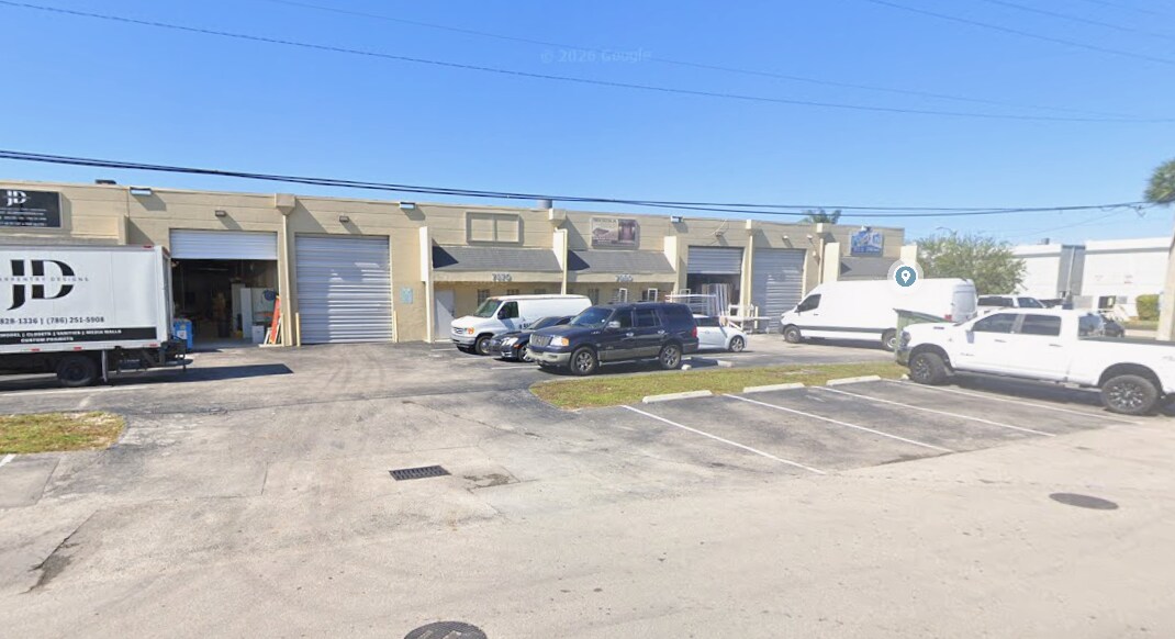 7950-7990 W 25th Ave, Hialeah, FL à louer Photo de l’immeuble– Image 1 sur 2