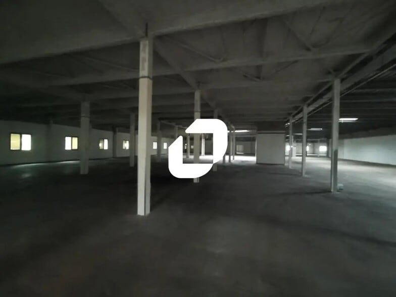 Local d’activités dans Neuilly-sur-Marne à louer - Photo intérieure – Image 3 sur 4