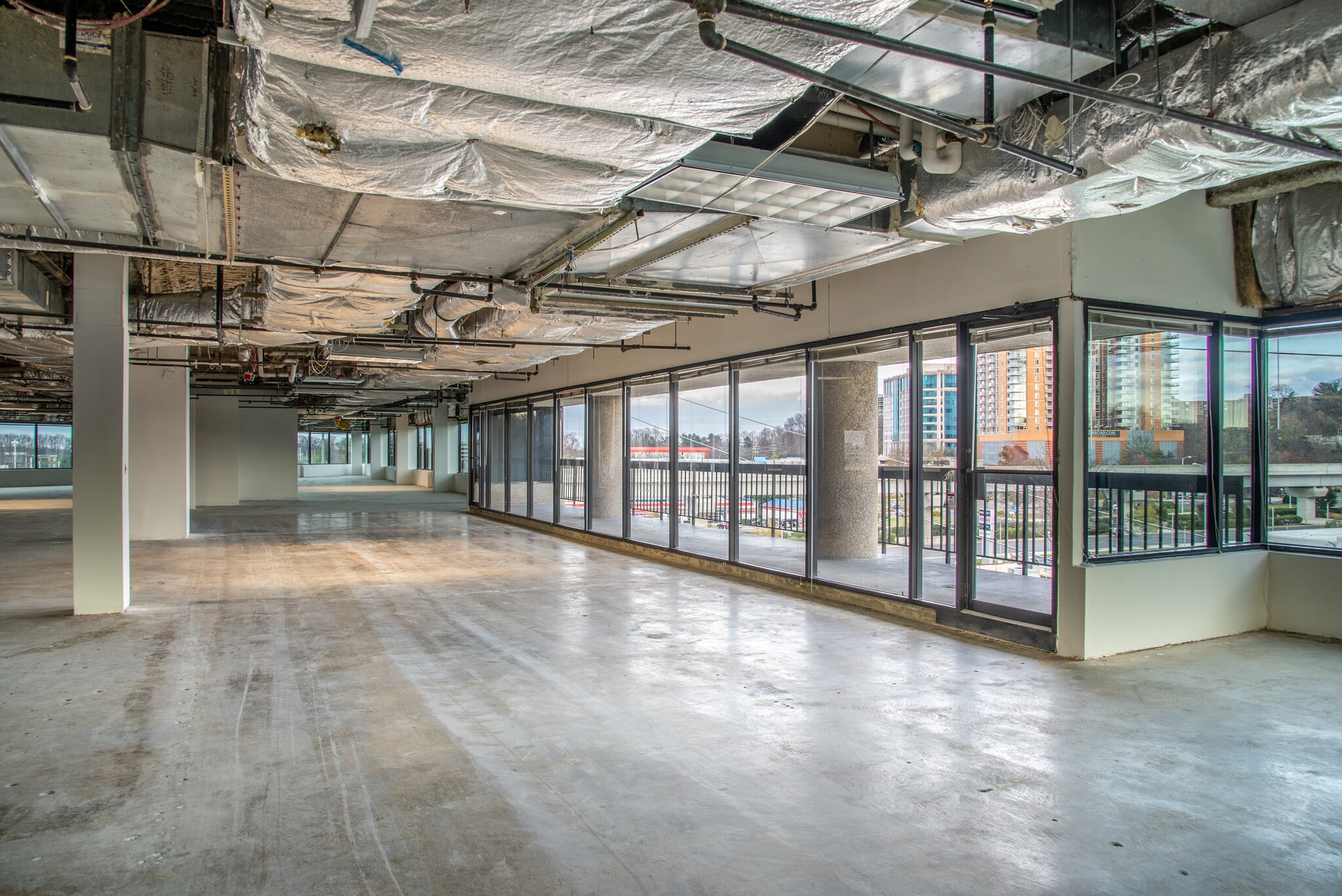 1577 Spring Hill Rd, Vienna, VA à louer Photo intérieure– Image 1 sur 3