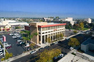 334 W 3rd St, San Bernardino, CA - Vue aérienne  vue de carte - Image1