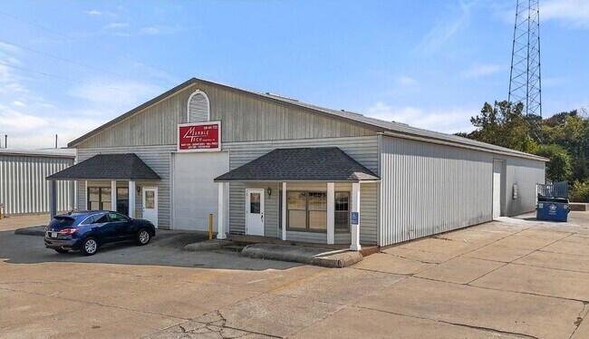 4548 S St Peters Pky, Saint Charles, MO à vendre Photo de l’immeuble– Image 1 sur 7