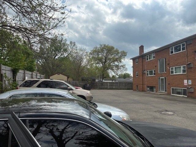 7240 Longwood Ct, Cincinnati, OH à vendre - Photo de l’immeuble – Image 3 sur 25