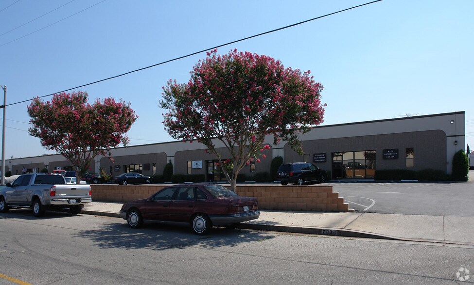 7842-7844 Alabama Ave, Canoga Park, Canoga Park, CA à louer - Photo de l’immeuble – Image 3 sur 7