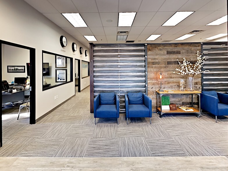 1733 N Greenfield Rd, Mesa, AZ à louer - Photo de l’immeuble – Image 3 sur 10