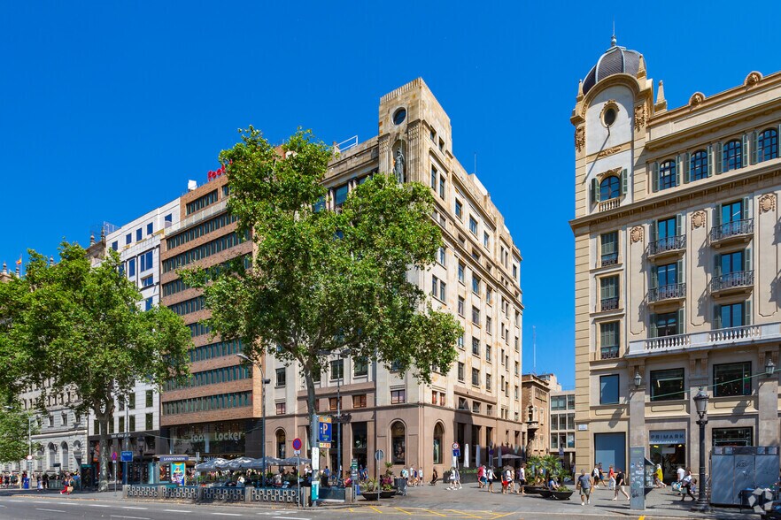 Plaça de Catalunya, 21, Barcelone, Barcelona à louer - Photo de l’immeuble – Image 3 sur 7