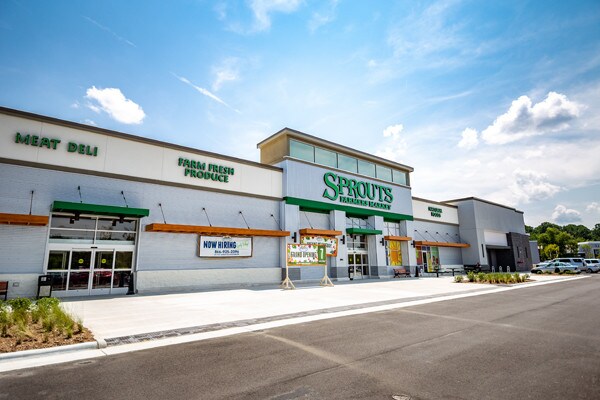 105 W NC-54 Hwy, Durham, NC à louer - Photo principale – Image 1 sur 5