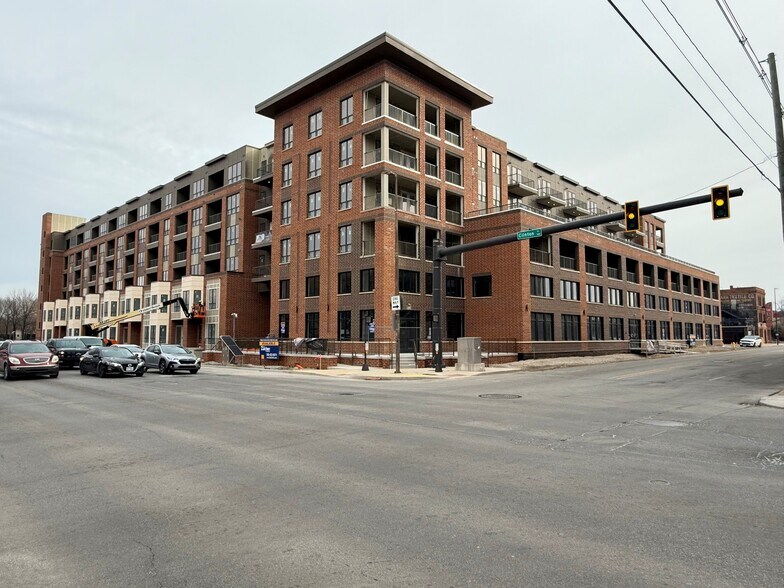 201 Superior St, Fort Wayne, IN à louer - Photo principale – Image 1 sur 7