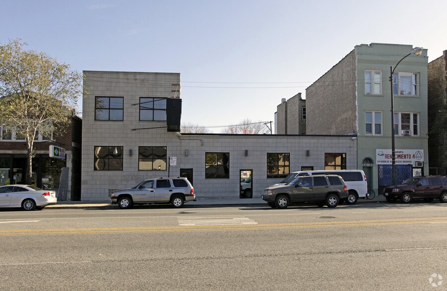 2147 N Western Ave, Chicago, IL à louer - Photo de l’immeuble – Image 2 sur 18