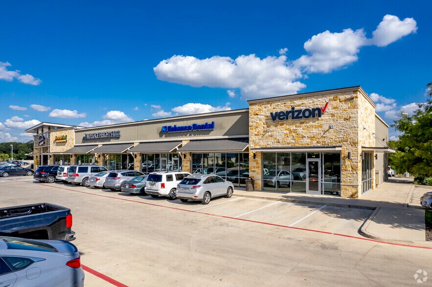 17230 Bulverde Rd, San Antonio, TX à louer - Photo de l’immeuble – Image 1 sur 7