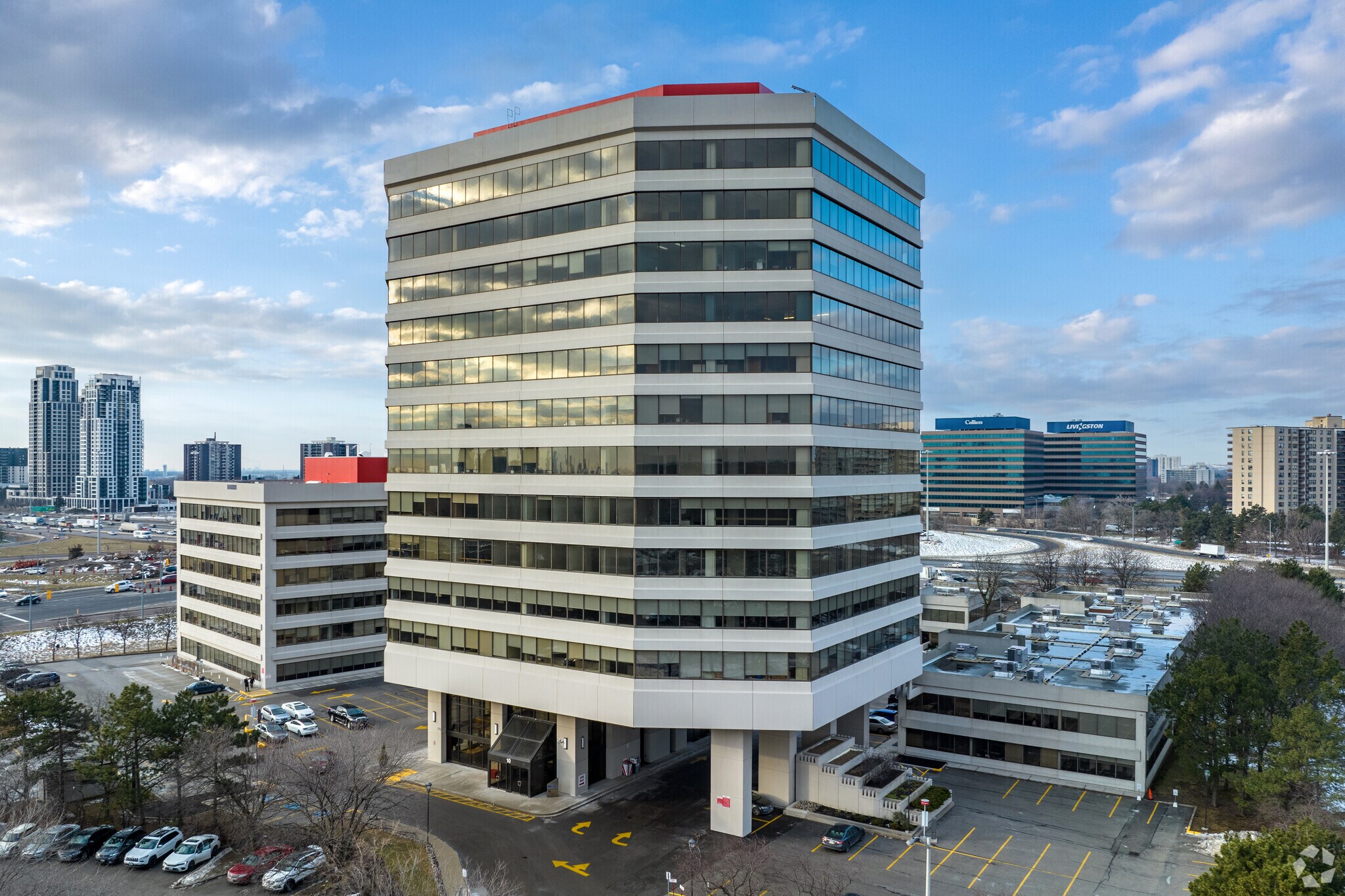 10 Four Seasons Pl, Toronto, ON à louer Photo principale– Image 1 sur 6