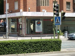 Local commercial dans Talavera de la Reina, Toledo à louer Photo de la construction– Image 1 sur 3