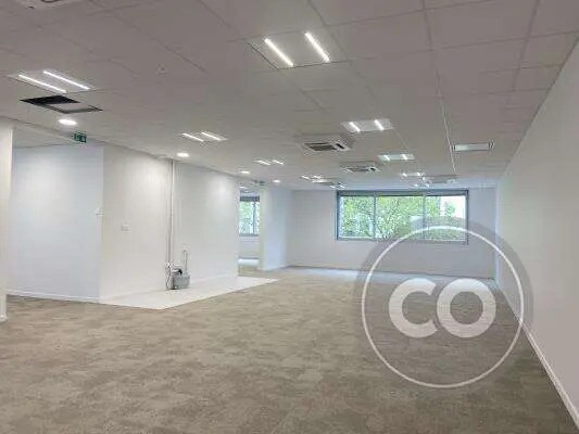 Bureau dans Boulogne-Billancourt à louer - Photo de l’immeuble – Image 2 sur 4