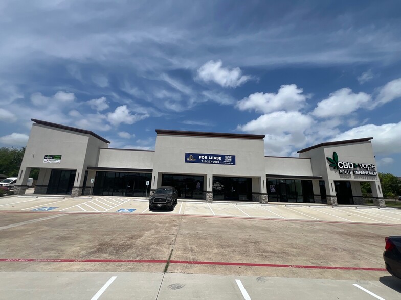 3911 MASSEY TOMPKINS rd, Baytown, TX à louer - Photo de l’immeuble – Image 3 sur 5