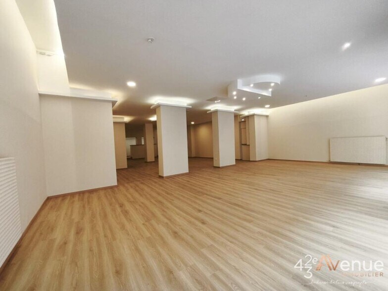 Local commercial dans Saint-Étienne à vendre - Photo intérieure – Image 3 sur 14