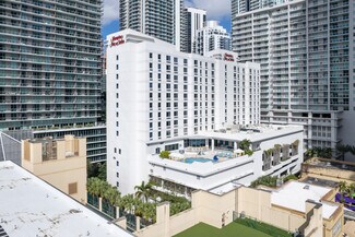 Plus de détails pour 50 SW 12th St, Miami, FL - Local commercial à louer