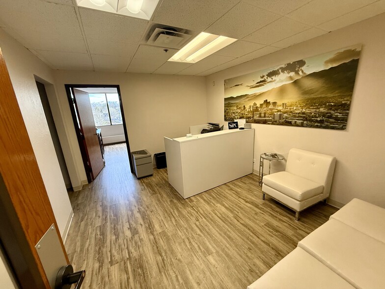 241 Ridge St, Reno, NV à louer - Photo intérieure – Image 3 sur 6