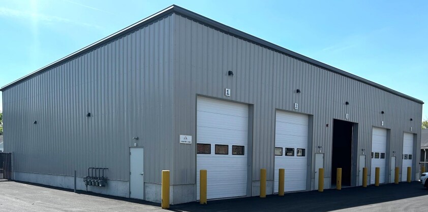 14 Conduit St, Central Falls, RI à louer - Photo de l’immeuble – Image 1 sur 1