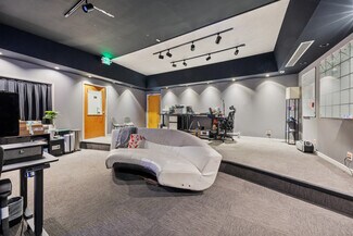 Plus de détails pour 5250 Vineland Ave, North Hollywood, CA - Bureau à louer