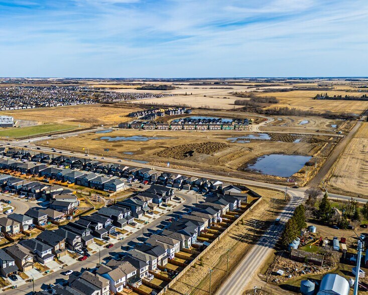Crystal Creek Dr, Leduc, AB à vendre - Photo principale – Image 1 sur 5
