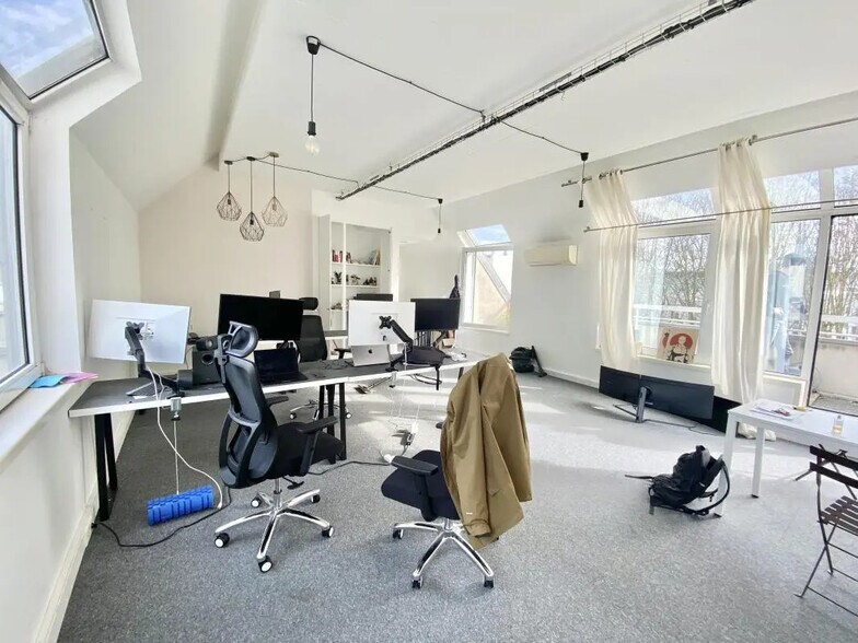 Bureau dans Boulogne-Billancourt à louer - Photo de l’immeuble – Image 3 sur 6
