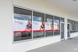 1700 W 49th St, Hialeah, FL à louer Photo intérieure– Image 2 sur 16