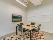 003_Meeting Room