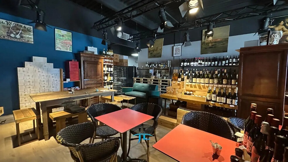 Local commercial dans Ayguemorte-les-Graves à louer - Photo intérieure – Image 2 sur 4