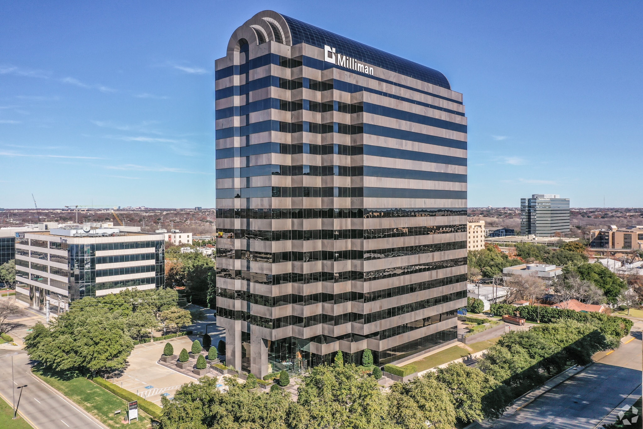 10000 N Central Expy, Dallas, TX à louer Photo principale– Image 1 sur 44