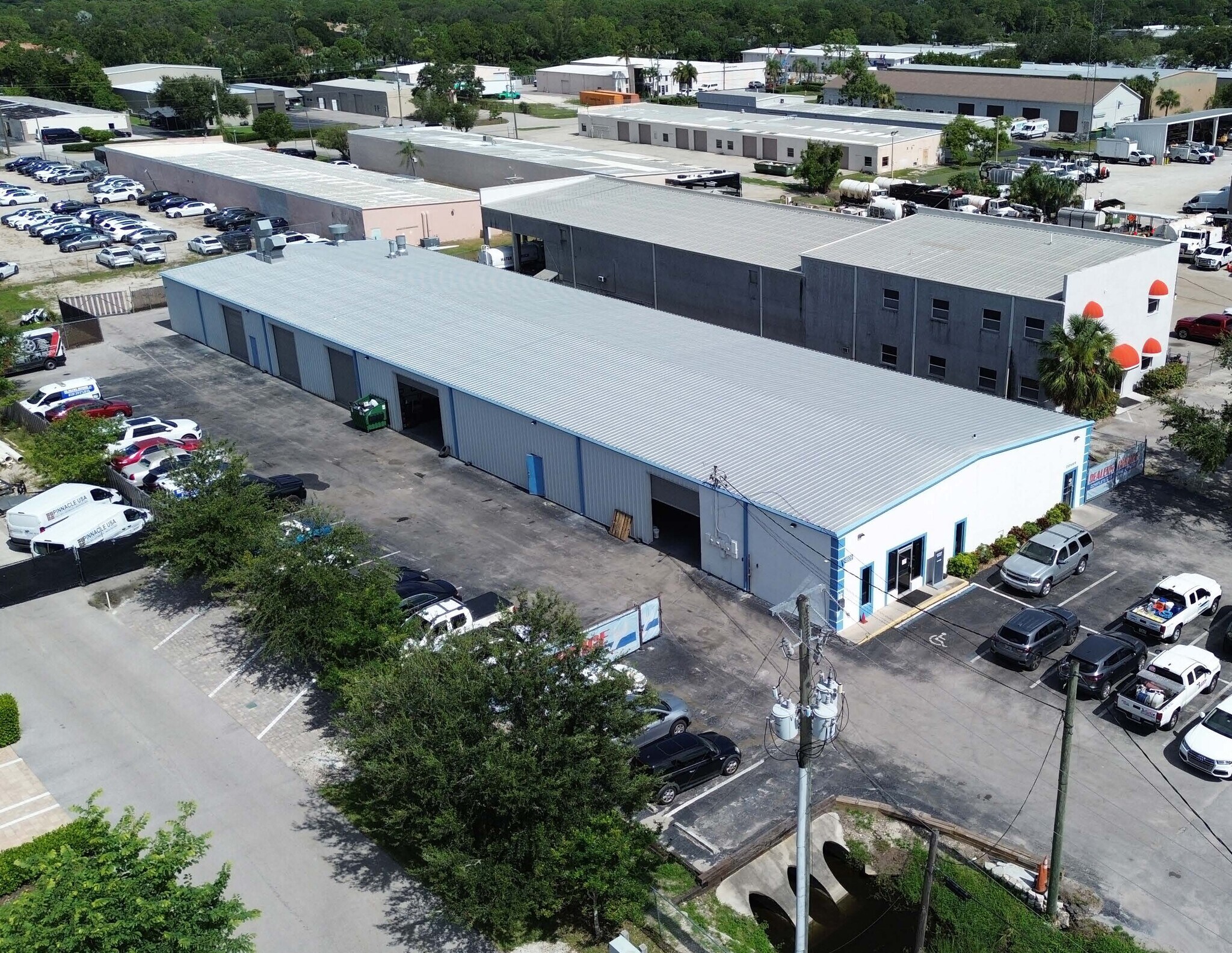 Shirley St, Naples, FL à louer Photo principale– Image 1 sur 6