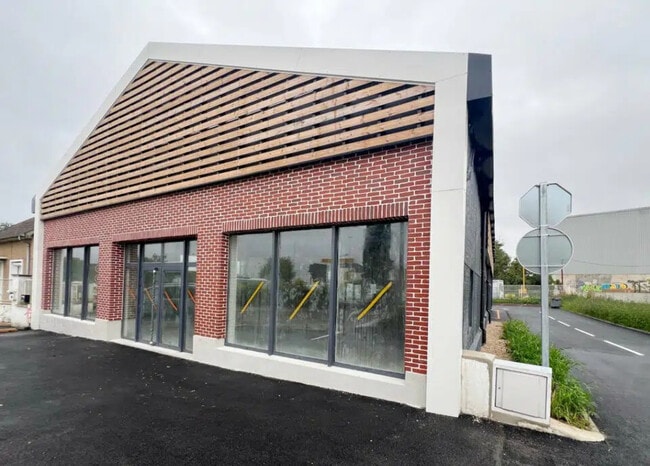 Plus de détails pour Local commercial à louer