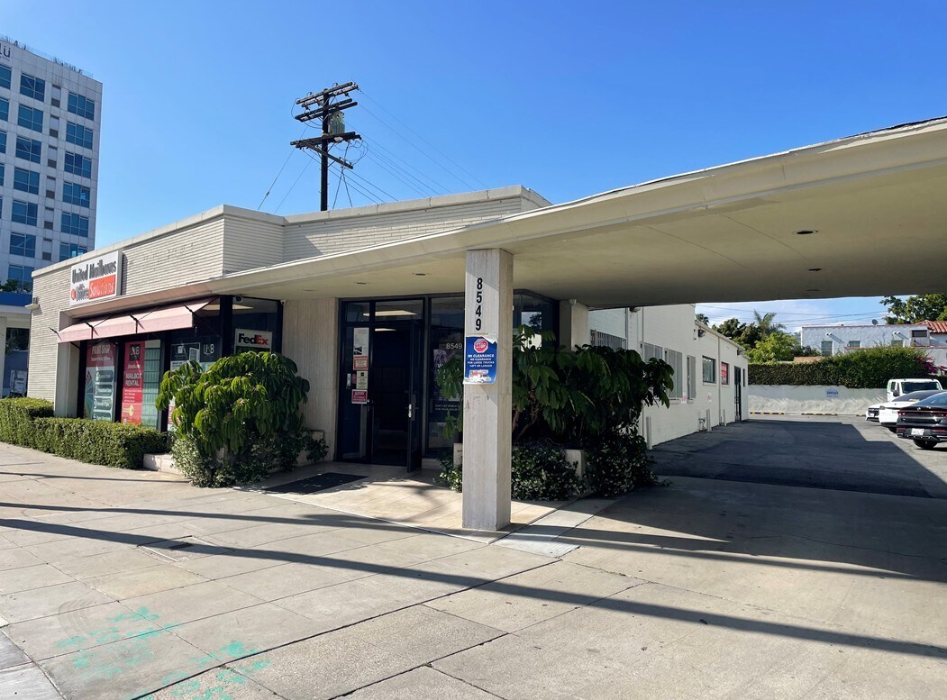 8549 Wilshire Blvd, Beverly Hills, CA à louer Photo de l’immeuble– Image 1 sur 14