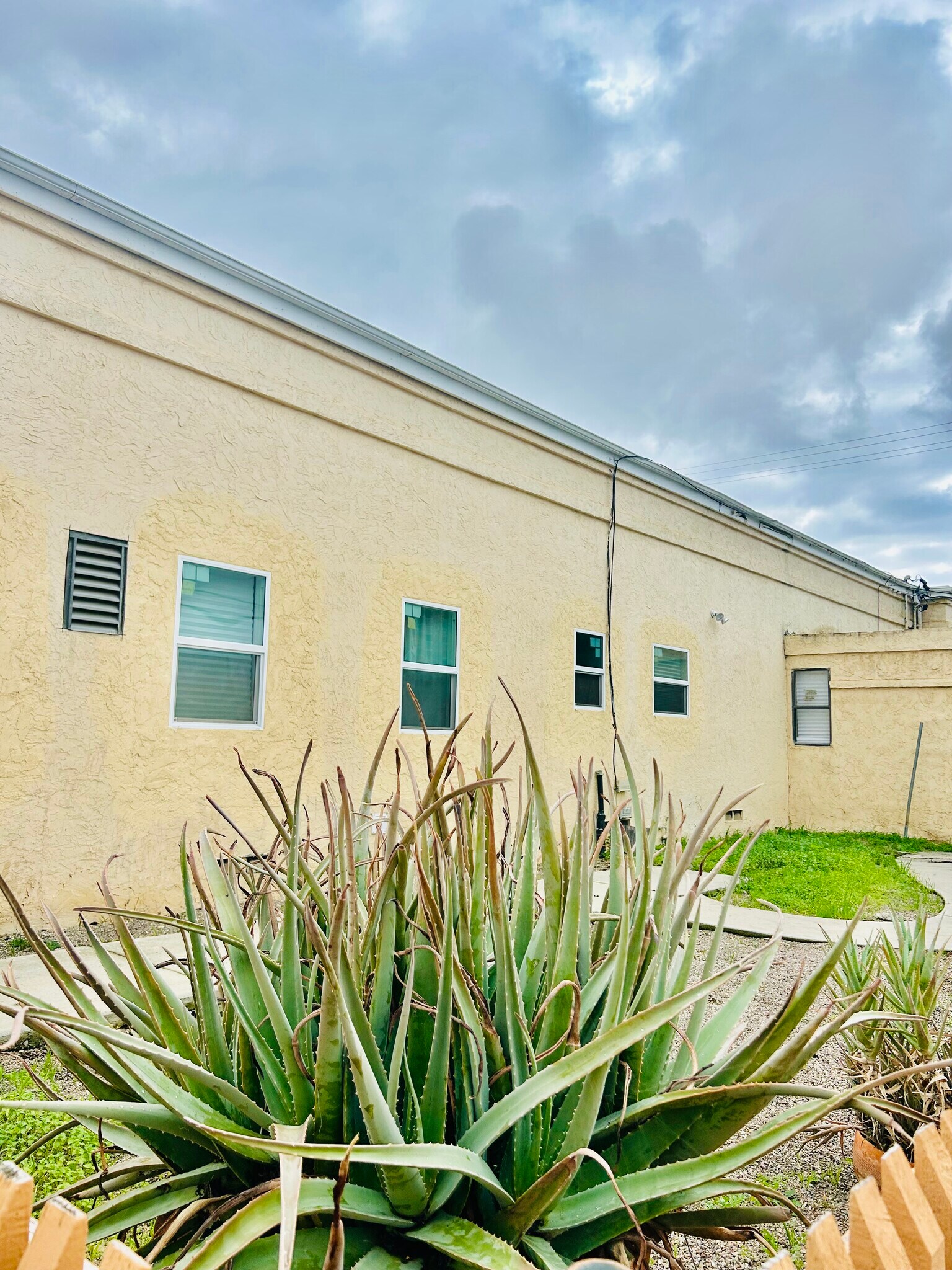 202 6th St, Ramona, CA à vendre Photo principale– Image 1 sur 9