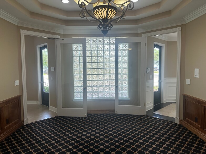 9600 Sunbeam Center Dr, Jacksonville, FL à vendre - Photo intérieure – Image 3 sur 17
