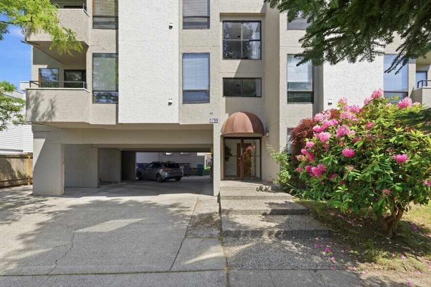 1700 64th St NW, Seattle, WA à vendre - Photo de l’immeuble – Image 3 sur 17
