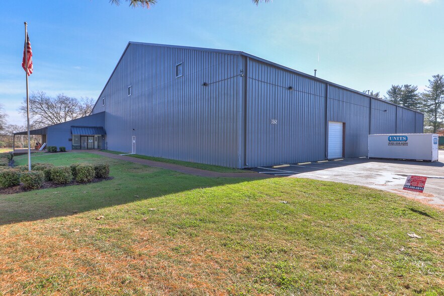 605 River Rock Blvd, Murfreesboro, TN à louer - Photo de l’immeuble – Image 2 sur 35