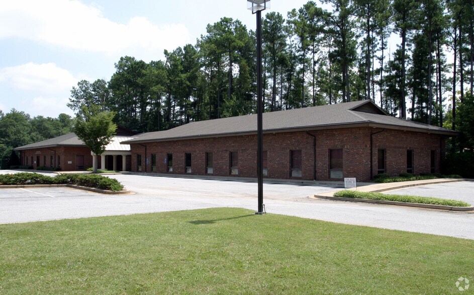 170 Camelot Dr, Spartanburg, SC à louer - Photo de l’immeuble – Image 3 sur 19