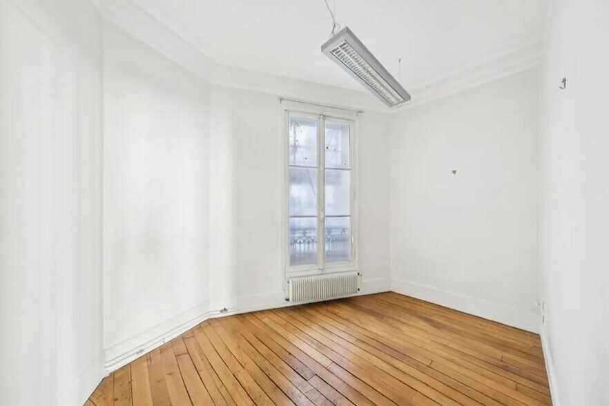 48 Rue La Fayette, Paris à louer - Photo de l’immeuble – Image 3 sur 8