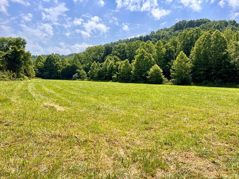 00 Bailey st, Salyersville, KY à vendre - Photo de l’immeuble – Image 3 sur 3