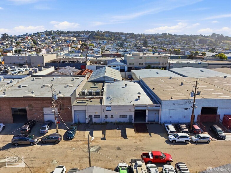 1450 Wallace Ave, San Francisco, CA à vendre - Vidéo sur l’annonce professionnelle – Image 2 sur 11